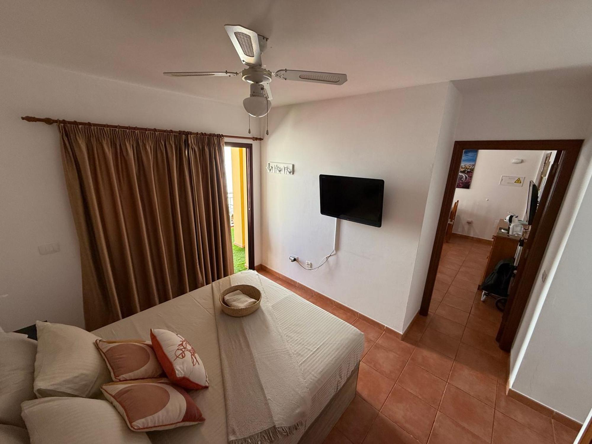 Apartamento Brisas Del Sur - Oasis Tenerife Sur Playa de San Juan  Eksteriør billede